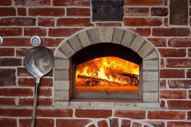 Can outdoor pizza oven be used for fireplace