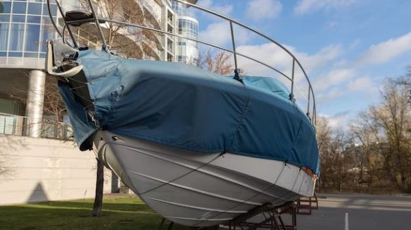 What is the best way to store a boat in the winter?