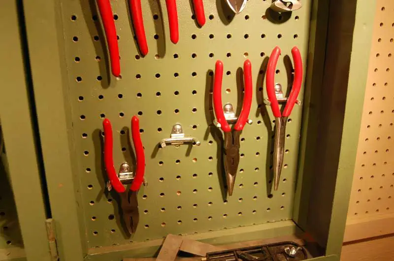 What are the best pegboard hooks that don't fall out