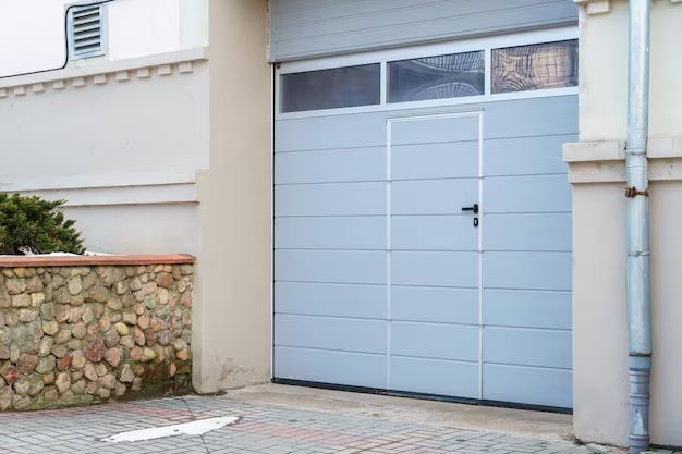 Should garage door be self closing