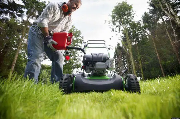 Is it OK to put 10W30 oil in a lawn mower