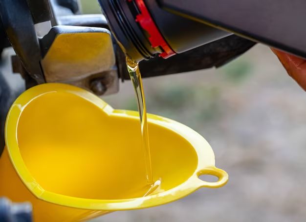 Can you use synthetic oil in a small engine