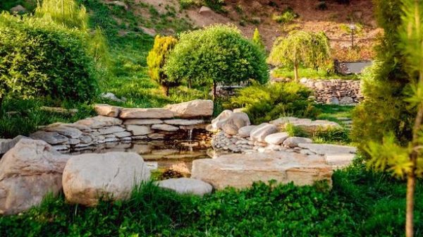 How do you make rock landscaping look good?