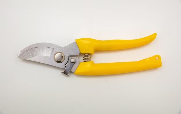 What shears are best for cutting metal roofing