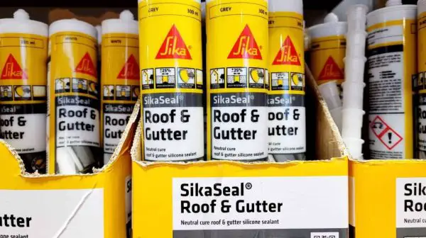 Can silicone sealant be used on gutters?