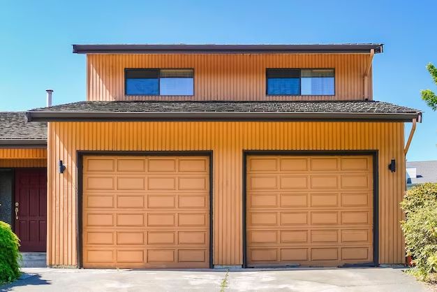 Can I paint my wood garage door