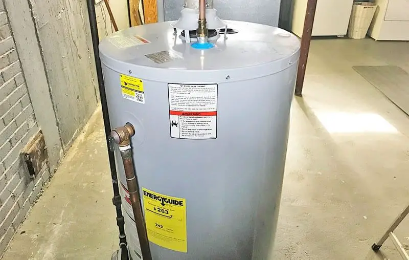 How much does a 40-gallon water heater weigh when full