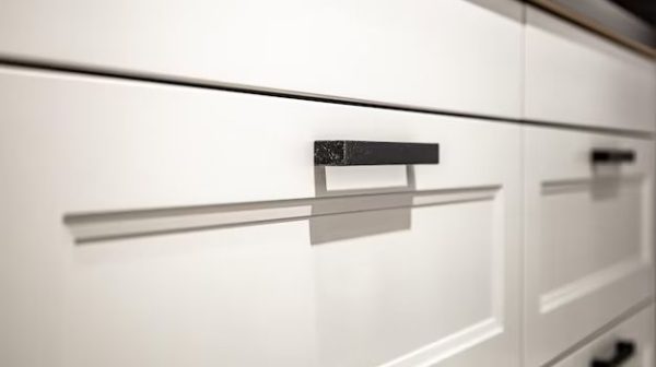 What is the most popular kitchen cabinet hardware?