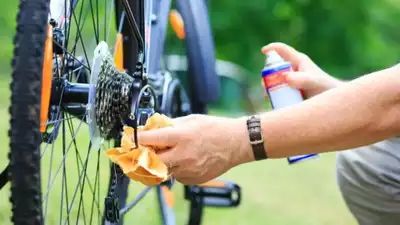 What can I use to clean my bike chain and cassette