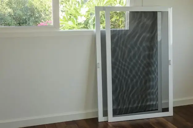 How do you remove and replace a screen door screen