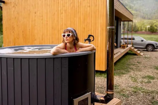 What is the best company to buy a hot tub