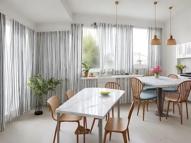 What is the best color of curtain for dining room