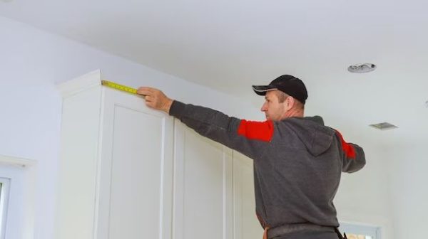 Should you put crown molding in a kitchen?