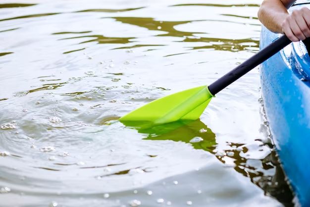 Can you wax a boat by hand