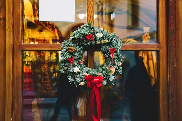 How do you get a wreath to stay on a glass door