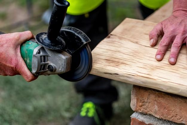 Can you cut angles with a table saw