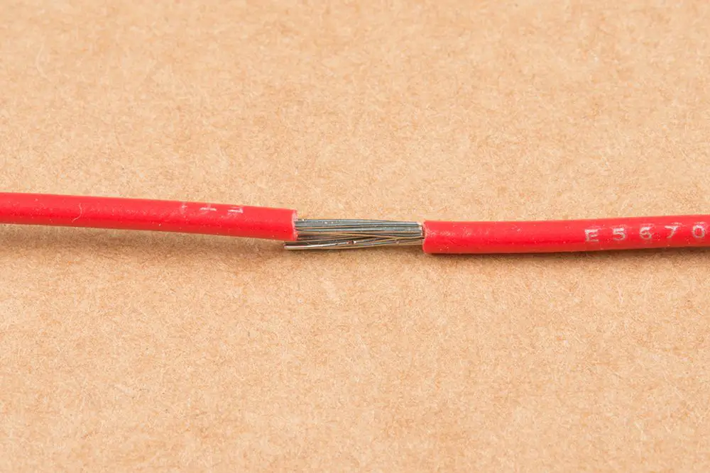 How do you splice 10 gauge stranded wire