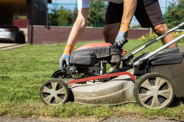 Is there a gas filter on a lawn mower