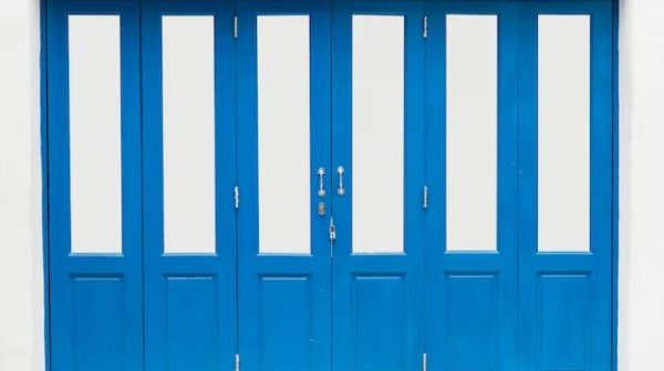 What is the best way to paint a 6 panel door?