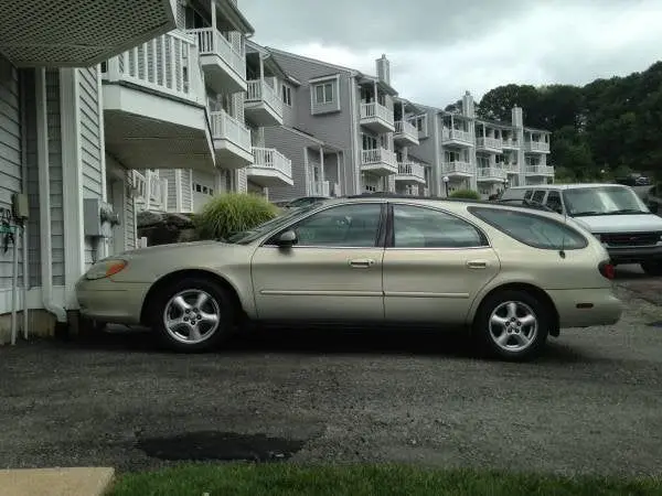 How long do Ford Taurus engines last