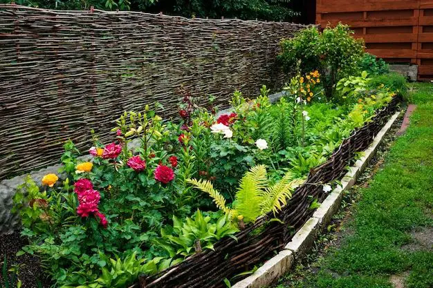 What type of fence is best for vegetable garden