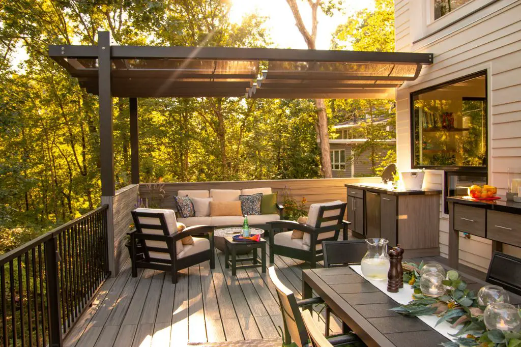 Does a Trex deck add value to a home