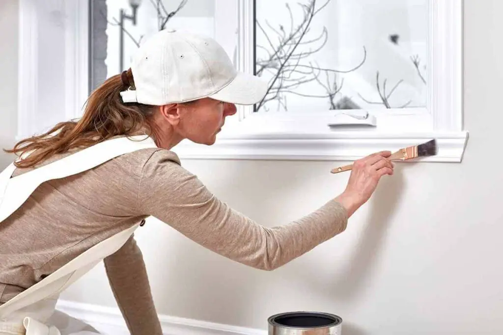 Can you use oil-based paint on trim