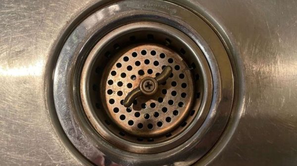 How much does it cost to replace a kitchen sink drain?